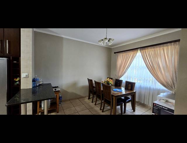 4 BEDROOM HOUSE FOR SALE IN ROOIHUISKRAAL NORTH